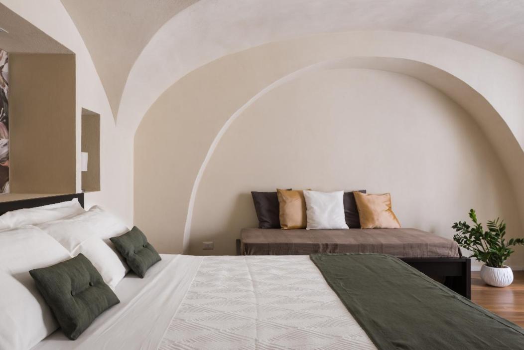 Apartamento Le Pennellate Short Lets CTA Exterior foto