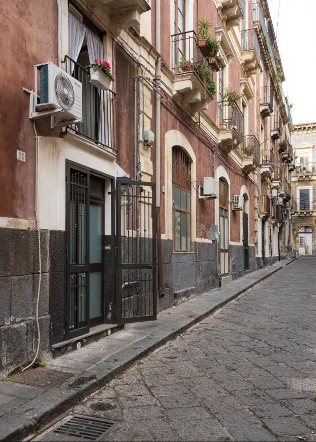 Apartamento Le Pennellate Short Lets CTA Exterior foto